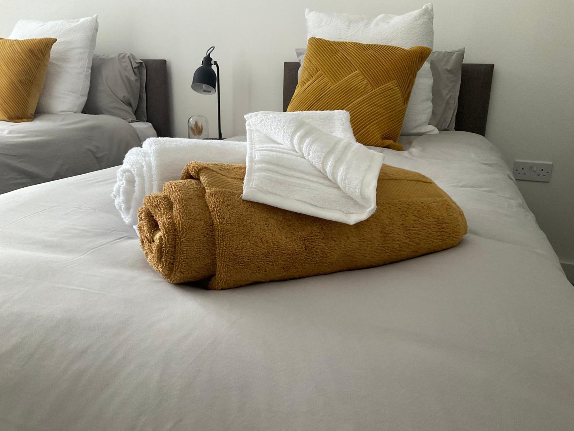 The Parkes A Stylish 3Br House, 5 Mins From Central Birmingham Close To The Edgbaston Stadium, The Hippodrome, Uob, Aston And Bcu, China Town, Kings Heath Bhx Airport And Much More Eksteriør bilde
