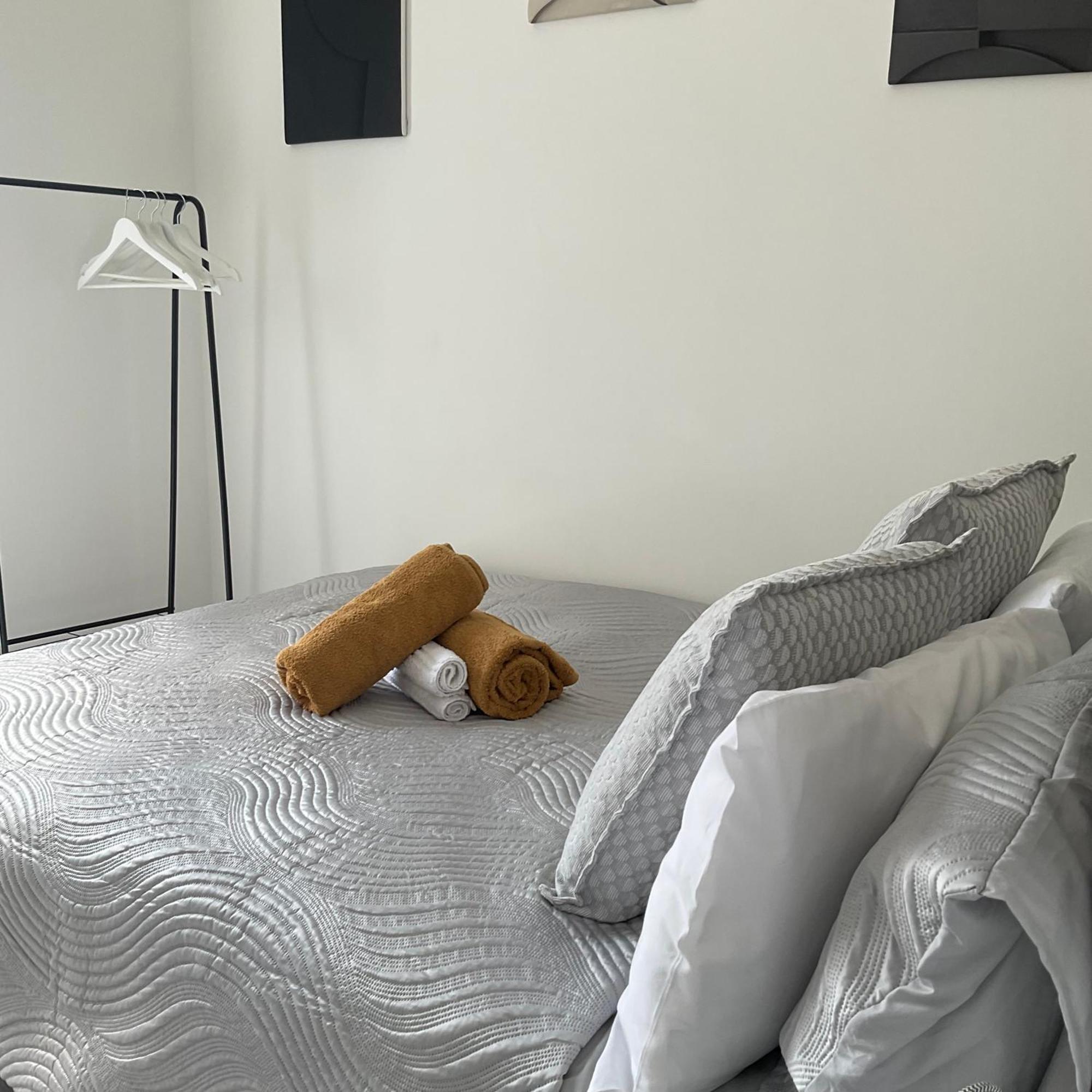The Parkes A Stylish 3Br House, 5 Mins From Central Birmingham Close To The Edgbaston Stadium, The Hippodrome, Uob, Aston And Bcu, China Town, Kings Heath Bhx Airport And Much More Eksteriør bilde