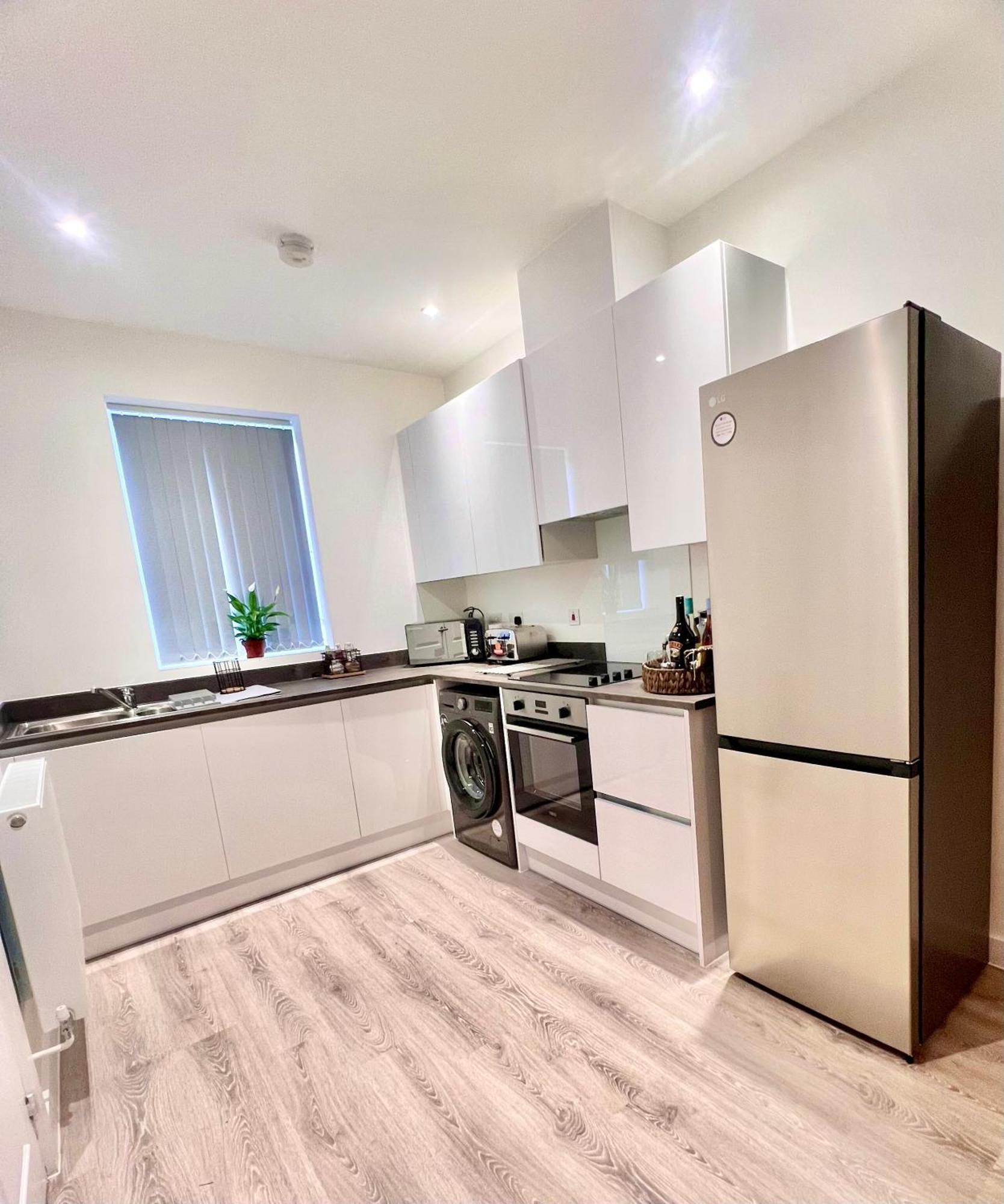The Parkes A Stylish 3Br House, 5 Mins From Central Birmingham Close To The Edgbaston Stadium, The Hippodrome, Uob, Aston And Bcu, China Town, Kings Heath Bhx Airport And Much More Eksteriør bilde